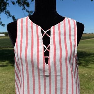 Entro Striped Sleeveless High Low Red White Blouse Rayon Blend Women’s S